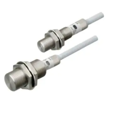 OMRON proximity switch, E2FM-X10D1-M1TGJ-T 0.3M