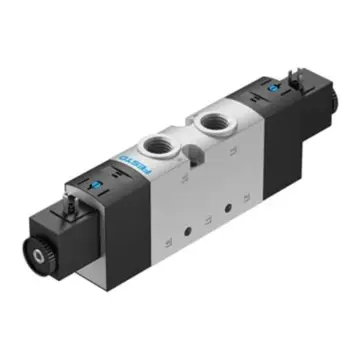 Festo solenoid valve, VUVS-L30-B52-D-G38-1C1, 575611