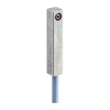 BAUMER inductive proximity switch, IFFM 04P1501/O1L