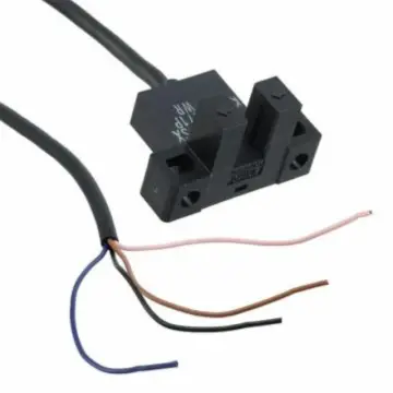 OMRON slot-type photoelectric switch, EE-SX671P-WR 5M