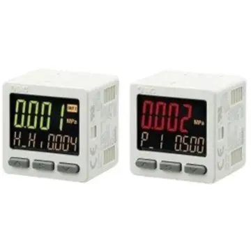 SMC 3-screen high-precision digital pressure switch, ZSE20-N-M5-L, for vacuum and mixed pressure applications.