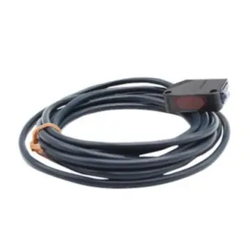 OMRON diffuse reflection photoelectric sensor, E3Z-D81-5M