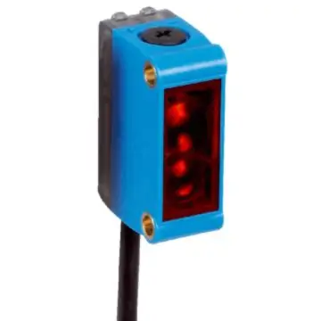 SICK diffuse reflection photoelectric sensor, GTE6-N1212 = GTE6-N1211 + bracket