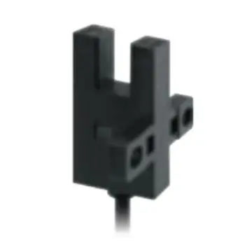 OMRON Groove Photoelectric Sensor, EE-SX672P-WR 1M