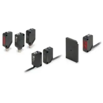 OMRON photoelectric switch (reflective type) with reflector, E3Z-R61 2M