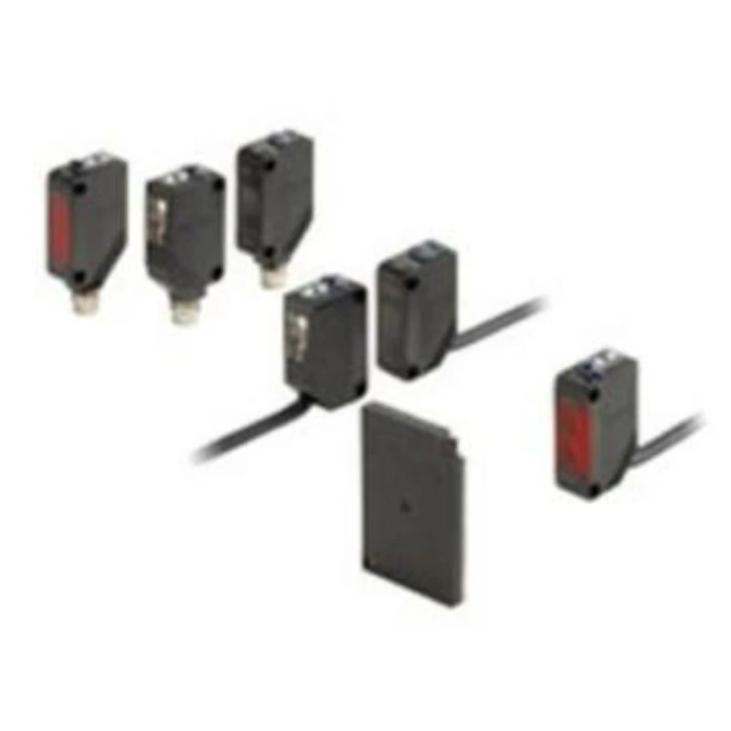 OMRON amplifier with built-in diffuse reflection photoelectric sensor, E3ZG-D82-S 2M