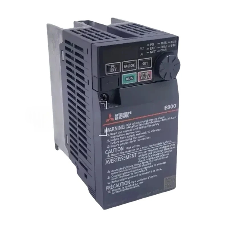 FR-E820S-0110-4-60 Mitsubishi inverter, single-phase 220V universal type, made in Japan.
