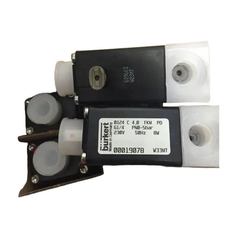../../images-webp/LH-BURKERT-0101-2.webp