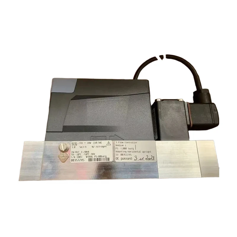 ../../images-webp/LH-BURKERT-0212-3.webp