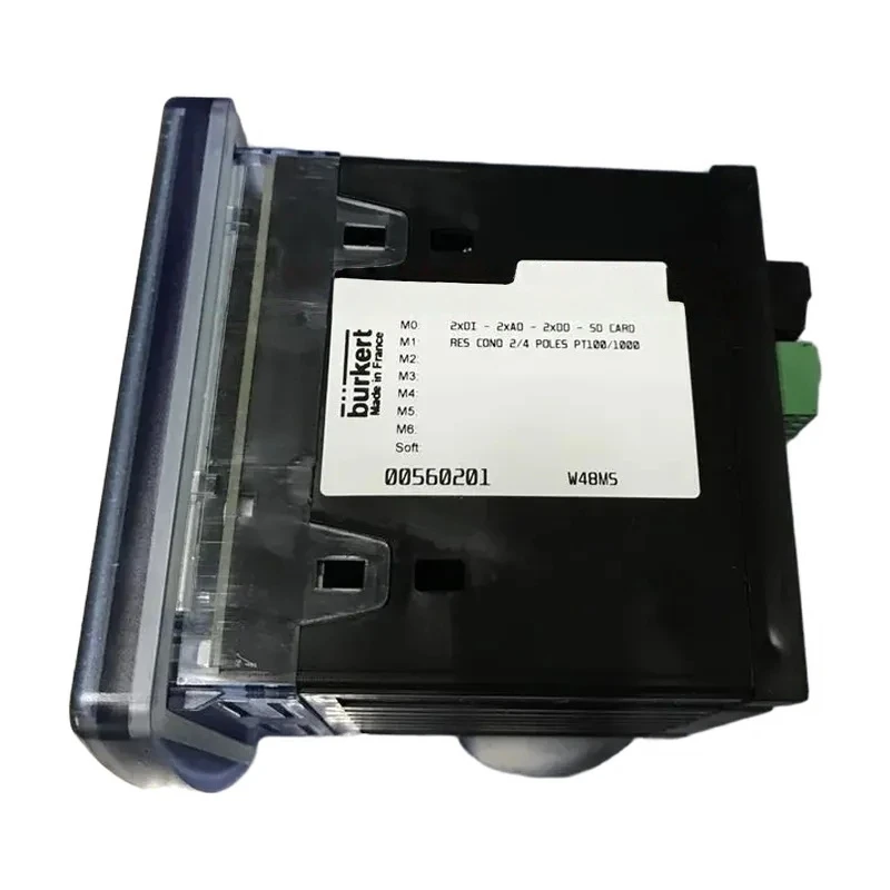 ../../images-webp/LH-BURKERT-0227-2.webp